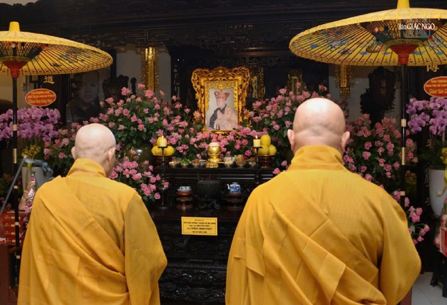 Lễ tưởng niệm Thượng tọa Thích Minh Phát tại chùa Viên Giác Lễ tưởng niệm Thượng tọa Thích Minh Phát tại chùa Viên Giác