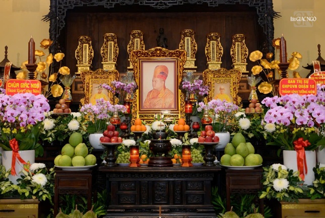 Giác linh đài Thượng tọa Thích Minh Phát Giác linh đài Thượng tọa Thích Minh Phát