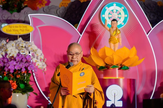 Hòa thượng Thích Viên Giác tuyên đọc Thông điệp Đại lễ Phật đản Phật lịch 2569 của Đức Pháp chủ GHPGVN