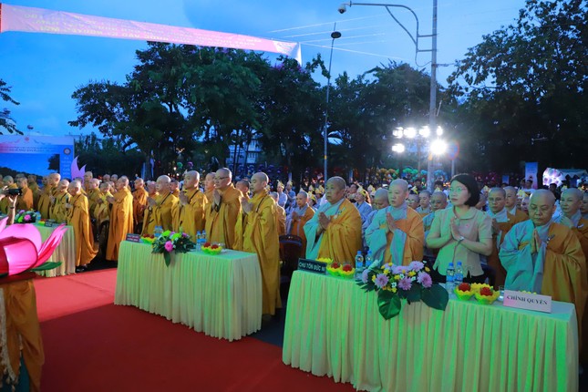 Cử hành nghi thức niệm Phật cầu gia hộ