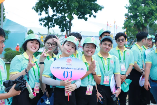 Sự tươi trẻ, năng động của các tình nguyện viên khi được phụng sự Đại lễ