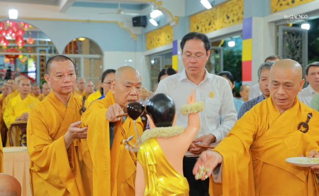 Nghi thức Tắm Phật