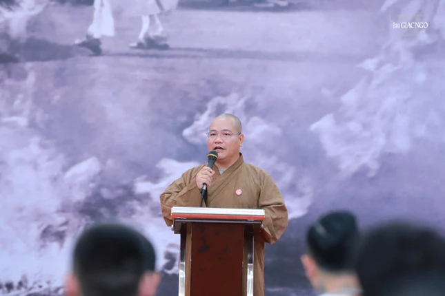 Thượng tọa Thích Hải Đạt phát biểu khai mạc