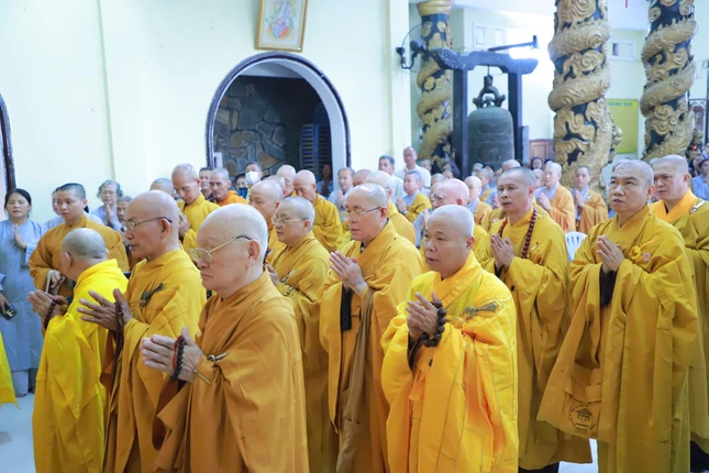 Khóa lễ tụng kinh