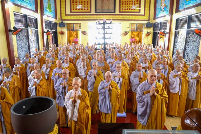 Lễ tác pháp an cư của chư Ni trường hạ tập trung chùa Dược Sư