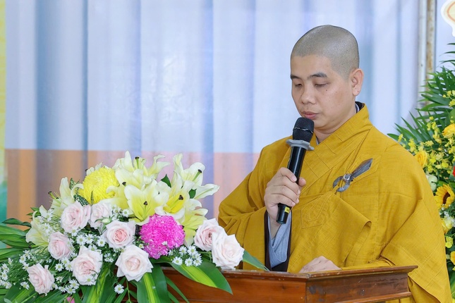 Đại đức Thích Đồng Hạnh báo cáo công tác tổ chức Đại lễ Phật đản Phật lịch 2569