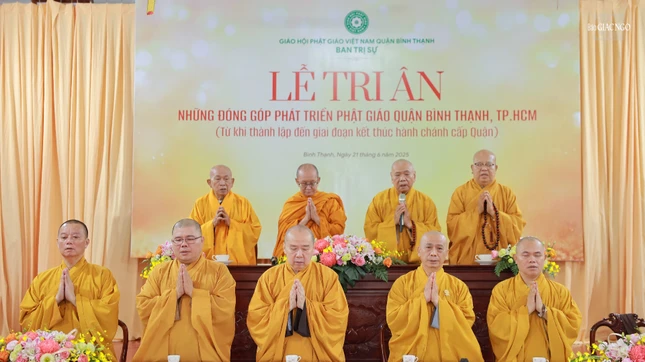 Niệm Phật cầu gia hộ