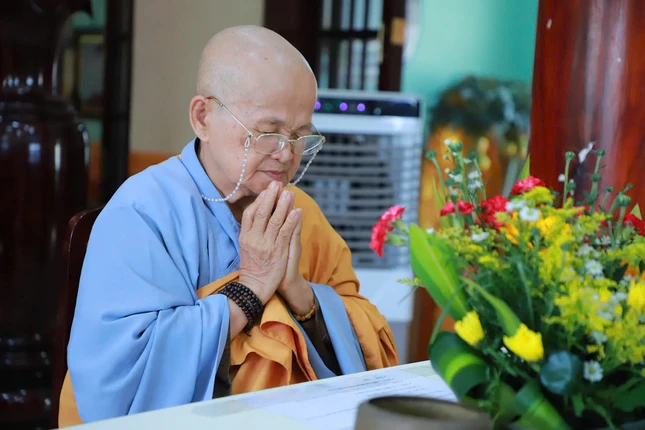 Ni trưởng Thích nữ Như Hòa, Phó Thiền chủ hạ trường khai thị chư giới kinh