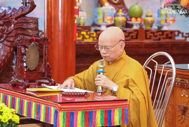 Hòa thượng Thích Thiện Minh tụng bài tựa Giới kinh