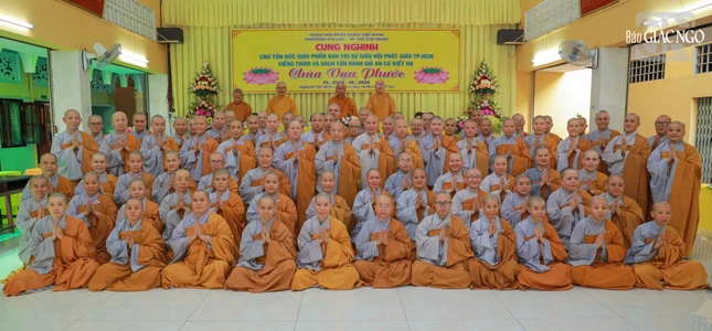 120 hành giả Ni đang an cư tu học tại chùa Vạn Phước