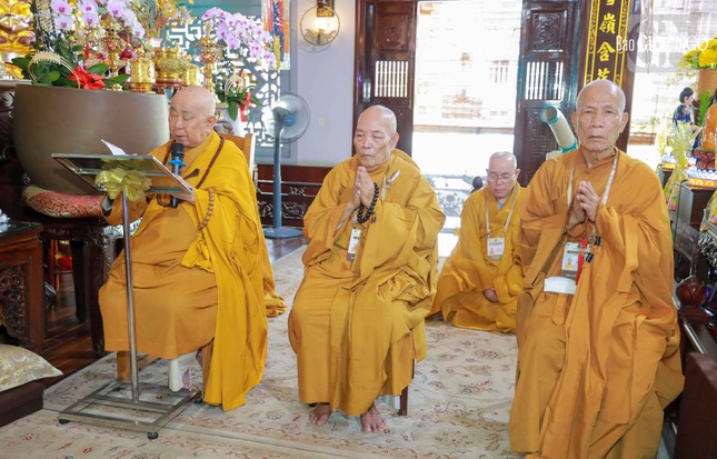 Trưởng lão Hòa thượng Thích Như Tín tụng bài tựa giới kinh