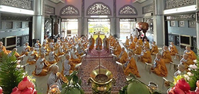 Đây là kỳ Bố-tát tập trung cuối cùng của chư Tăng Ni trong mùa An cư kiết hạ Phật lịch 2569