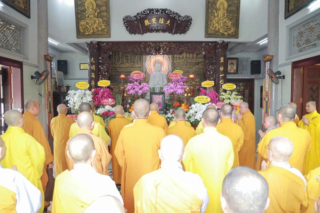 Trang nghiêm lễ tưởng niệm Hòa thượng Thích Mật Nguyện tại chùa Linh Quang - TP.HCM