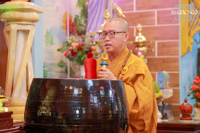 Thượng tọa Thích Thiện Hạnh xướng lễ