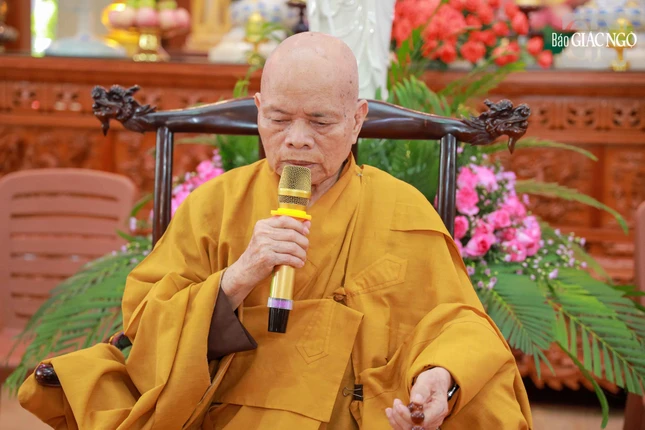 Hòa thượng Thích Thiện Minh tán thán chư Tăng nỗ lực tinh tấn tu học trong ba tháng hạ an cư Hòa thượng Thích Thiện Minh tán thán chư Tăng nỗ lực tinh tấn tu học trong ba tháng hạ an cư