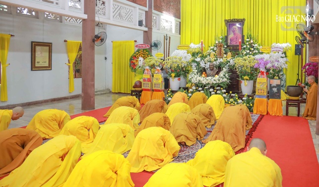 Đảnh lễ bày tỏ sự tôn kính và tri ân Đảnh lễ bày tỏ sự tôn kính và tri ân