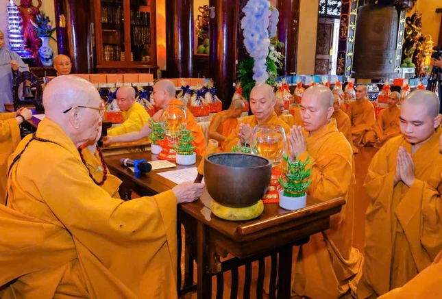 Chư Tăng tác bạch pháp Tự tứ