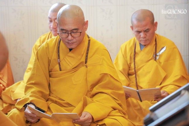 Chư Tăng cùng tụng giới Chư Tăng cùng tụng giới