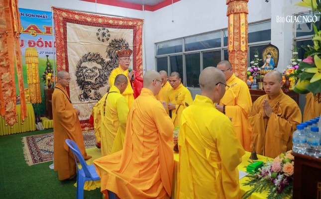 Đăng đàn chẩn tế