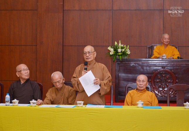 Trưởng lão Hòa thượng Thích Thiện Tánh phát biểu trong một cuộc họp của Ban Trị sự GHPGVN TP.HCM