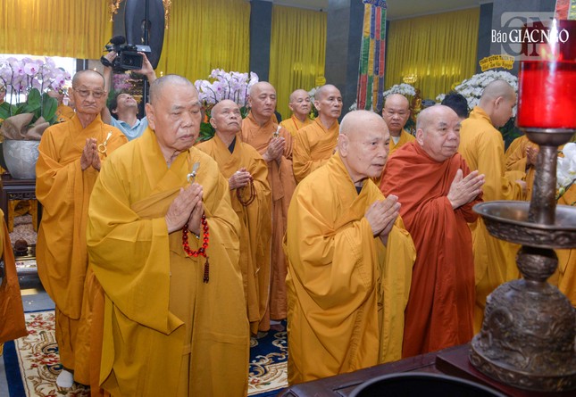 Nhất tâm cầu nguyện