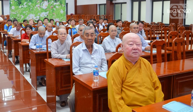 Chư vị chức sắc, chức việc, nhà tu hành các tôn giáo trên địa bàn TP.HCM tham dự Chư vị chức sắc, chức việc, nhà tu hành các tôn giáo trên địa bàn TP.HCM tham dự
