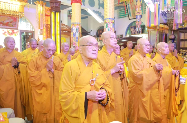 Chư tôn đức tưởng niệm Chư tôn đức tưởng niệm