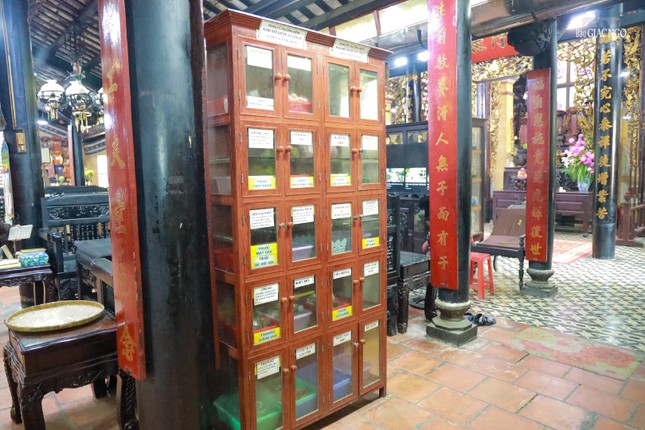 Ban Quản trị chùa Giác Lâm vẫn duy trì tủ thuốc từ thiện...