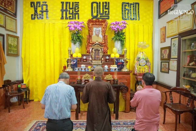 Giác linh đài Trưởng lão Hòa thượng Thích Thiện Tánh tại chùa Khánh Anh