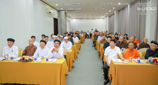 Đại biểu chức sắc, chức việc, nhà tu hành đại diện các tổ chức tôn giáo của một số tỉnh thành khu vực phía Nam tham dự
