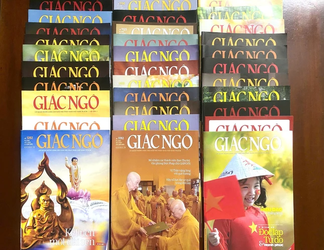 Bộ sưu tập Báo Giác Ngộ mà tác giả gìn giữ và xem như là một phần ký ức của tuổi trẻ, là người bạn của hiện tại và mãi mãi là điểm tựa tinh thần trong tương lai