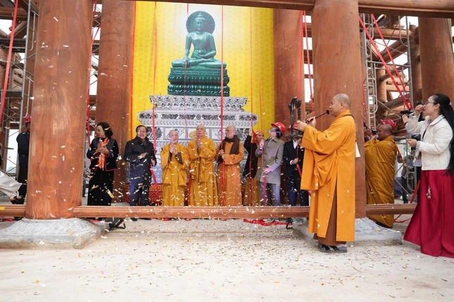 Nghi thức thượng lương chùa Phúc Lâm cổ Nghi thức thượng lương chùa Phúc Lâm cổ