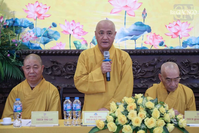 Hòa thượng Thích Huệ Thông phát biểu chỉ đạo