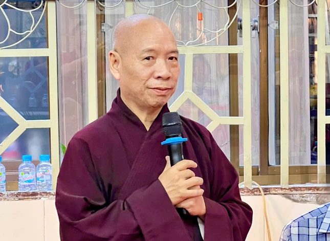 Hòa thượng Thích Huệ Minh chúc Tết đến bà con