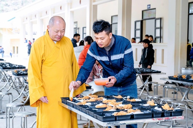 Chuẩn bị các suất ăn yêu thương