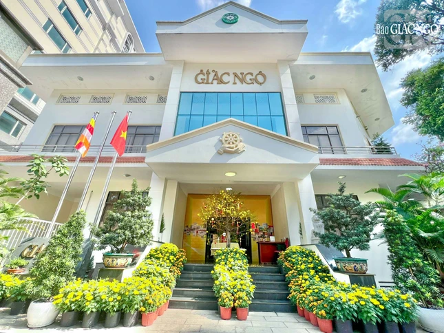 Toàn cảnh tòa soạn Báo Giác Ngộ sáng ngày 29 tháng Chạp-Ất Tỵ