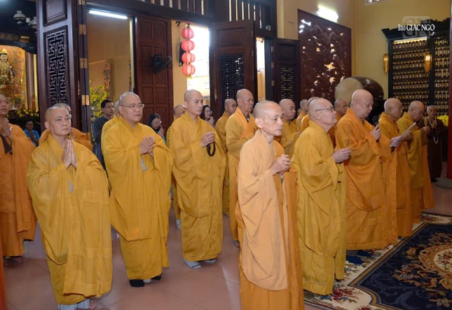 Môn hạ đệ tử tổ đình Ấn Quang thành kính tưởng niệm Trưởng lão Hòa thượng Thích Thiện Hòa