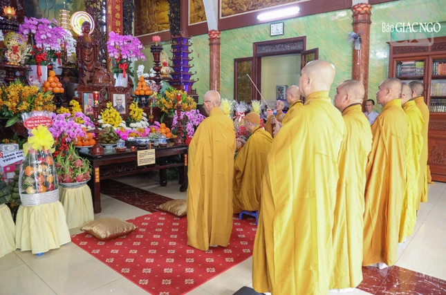 Thành kính tưởng niệm bậc Thầy của nhiều thế hệ tiếp tục sứ mệnh chấn hưng Phật giáo Việt Nam Thành kính tưởng niệm bậc Thầy của nhiều thế hệ tiếp tục sứ mệnh chấn hưng Phật giáo Việt Nam