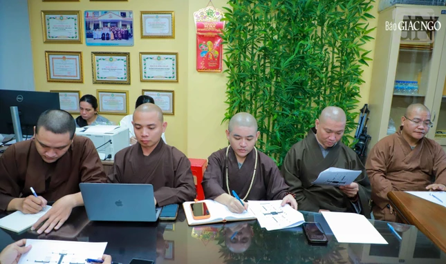 Chư tôn đức tham dự Chư tôn đức tham dự