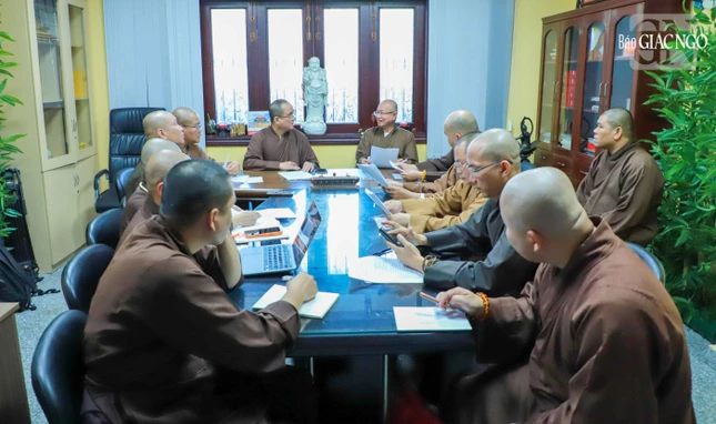 Thảo luận về công tác triển lãm Kỷ niệm 45 năm thành lập GHPGVN, thông tin - báo chí và các việc liên quan Thảo luận về công tác triển lãm Kỷ niệm 45 năm thành lập GHPGVN, thông tin - báo chí và các việc liên quan