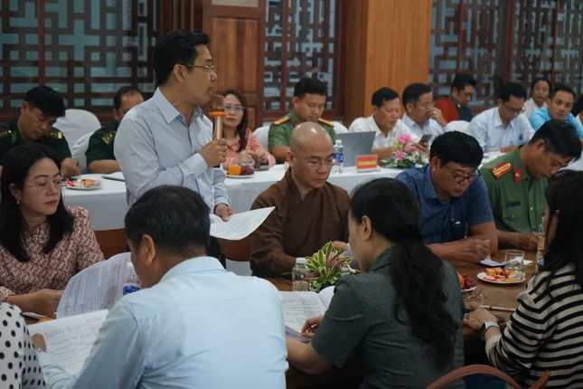 Đại diện lãnh đạo các cơ quan ban, ngành, Ban Trị sự GHPGVN TP.Đà Nẵng tham dự