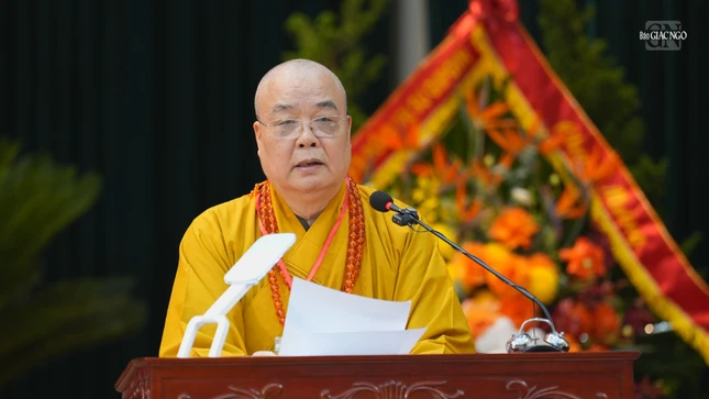 Trưởng lão Hòa thượng Thích Thanh Nhiễu phát biểu chỉ đạo