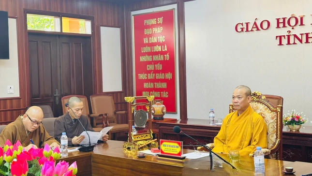 Thượng tọa Thích Nguyên Thành, Trưởng ban Trị sự GHPGVN tỉnh Thái Nguyên chủ trì phiên họp