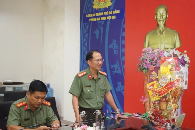 Trưởng phòng An ninh nội địa Thượng tá Tán Kim Thủy tri ân phái đoàn Ban Trị sự Phật giáo TP.Đà Nẵng