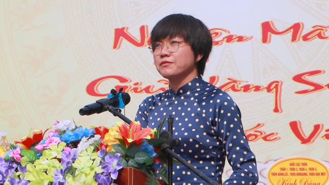 Phó Bí thư, Chủ tịch UBND xã Đăk Mar Nguyễn Thị Yến phát biểu