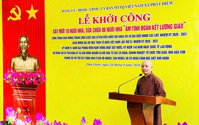 Thượng tọa Thích Minh Quang phát biểu