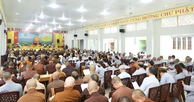 Hội nghị triển khai kế hoạch tổ chức Đại lễ Phật đản và khóa An cư kiết hạ Phật lịch 2570 diễn ra tại chùa Pháp Lâm - trụ sở Ban Trị sự GHPGVN TP.Đà Nẵng, ngày 27-4 - Ảnh: Phước Thọ