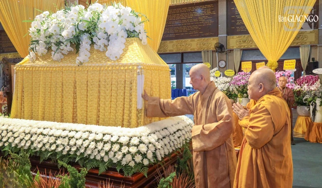 Tiễn biệt Trưởng lão Hòa thượng Thích Giác Tường, Ủy viên Thường trực Hội đồng Chứng minh, Chứng minh Đạo sư hệ phái Khất sĩ