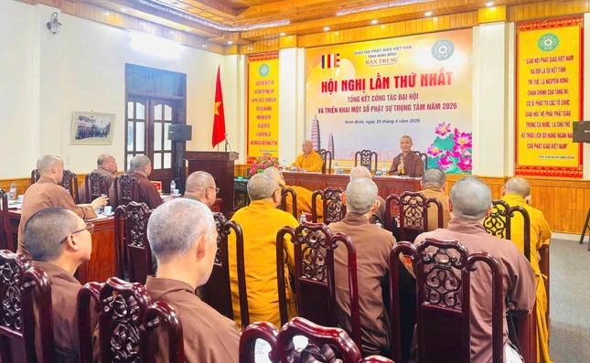 Quang cảnh phiên họp