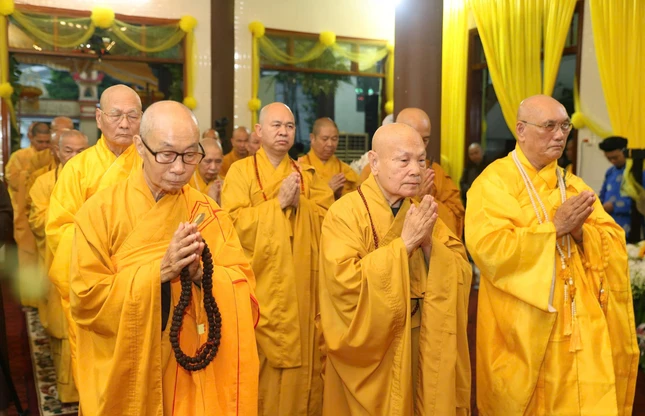 Nhất tâm cầu nguyện